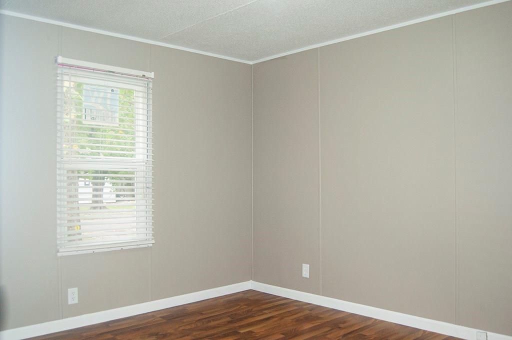541 Rosemary Road Columbus, IN 47203 - Photo 7 of 15 Gallery Image 7