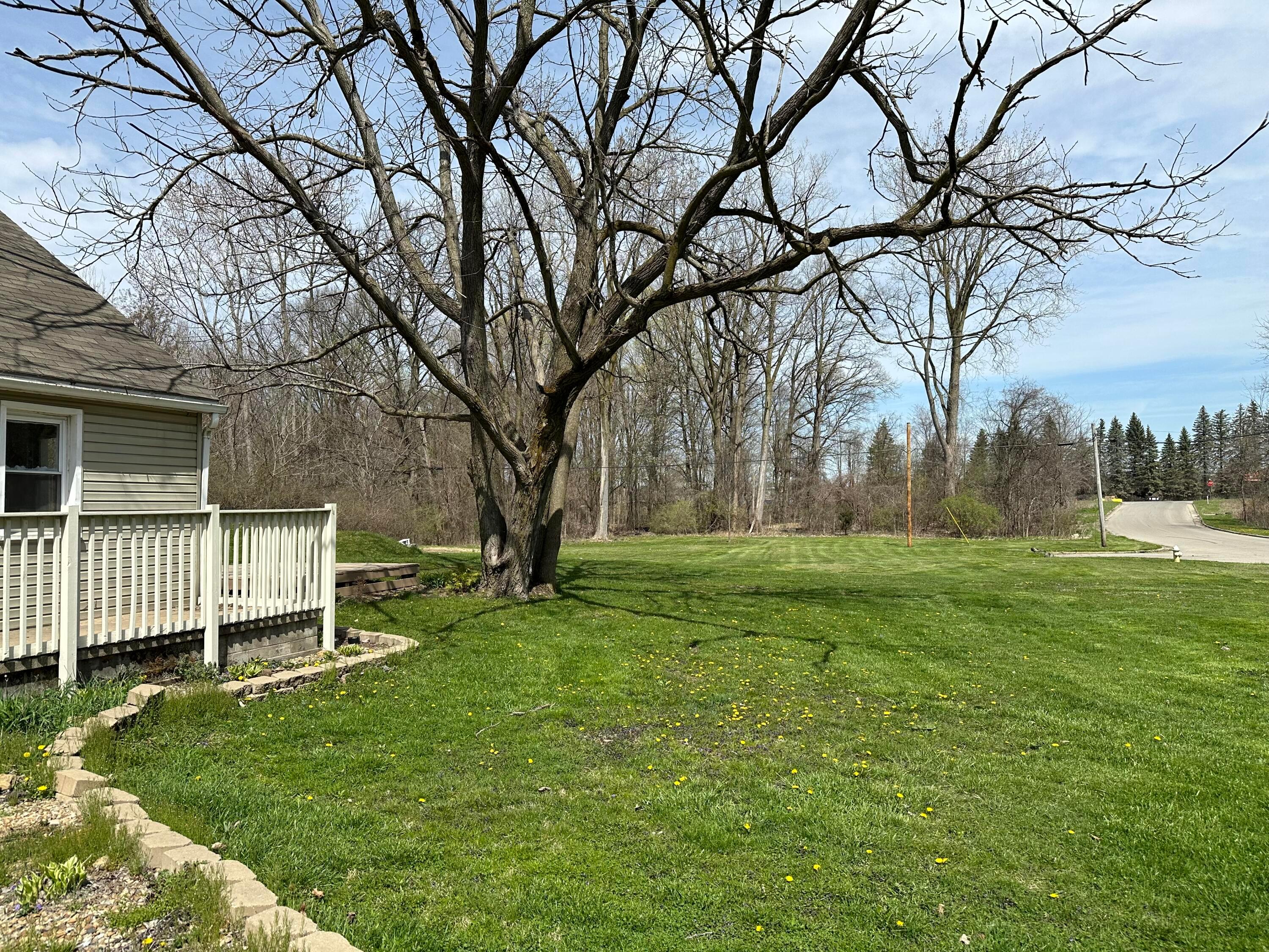 1117 Pond Road Mansfield, OH 44906 - Photo 2 of 23 IMG_0052