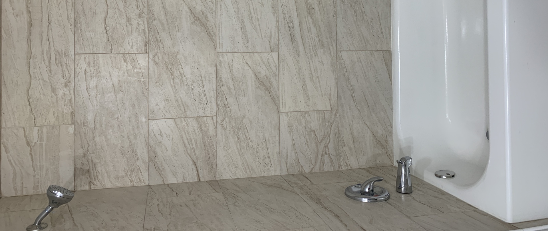 8141 84th Place, Unit 1D Justice, IL 60458 - Photo 11 of 18 a bathroom with a shower