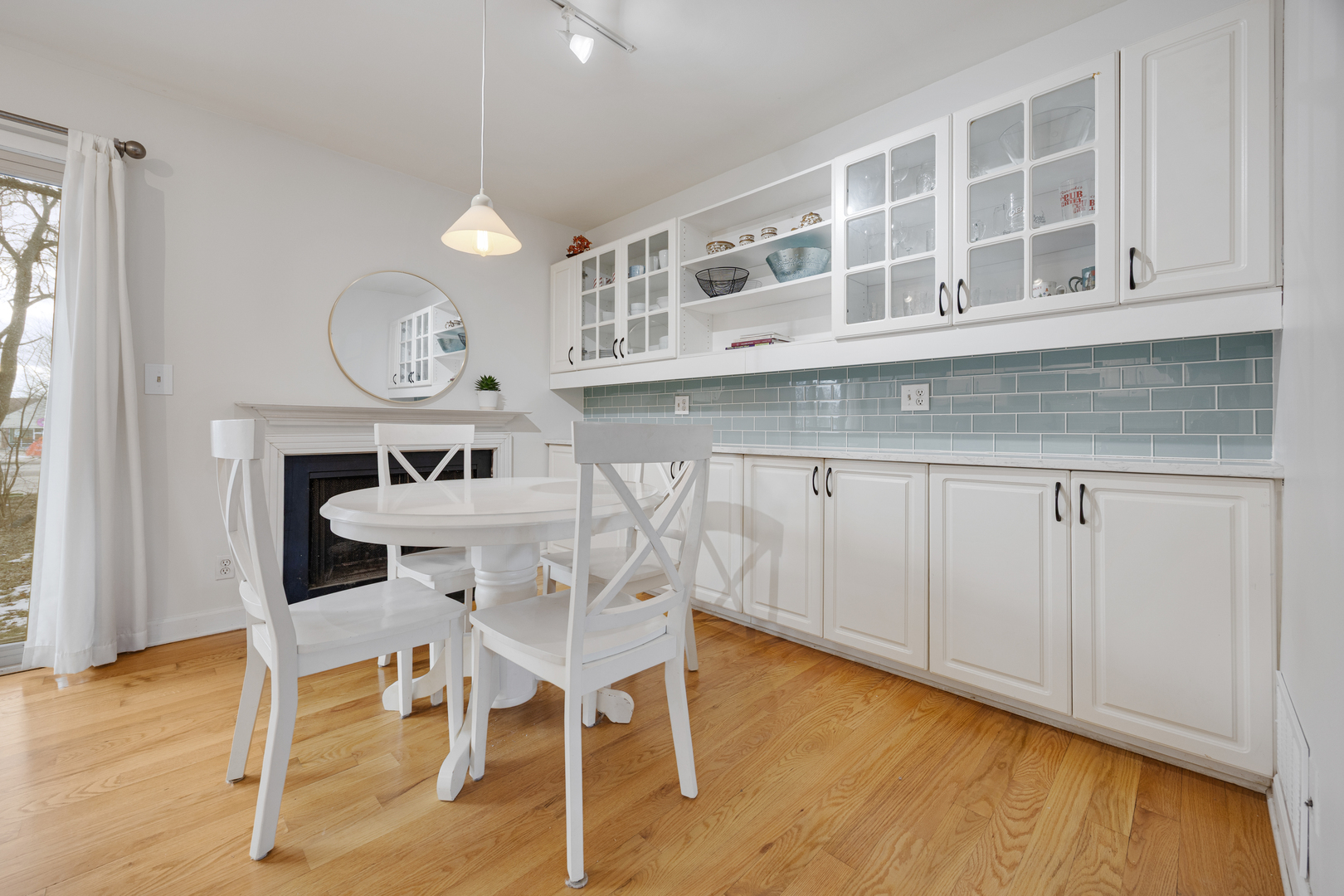 142 Aberdeen Court Geneva, IL 60134 - Photo 8 of 25