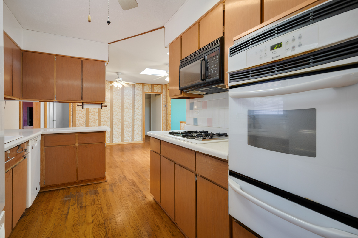 79 Eden Road Elk Grove Village, IL 60007 - Photo 9 of 26