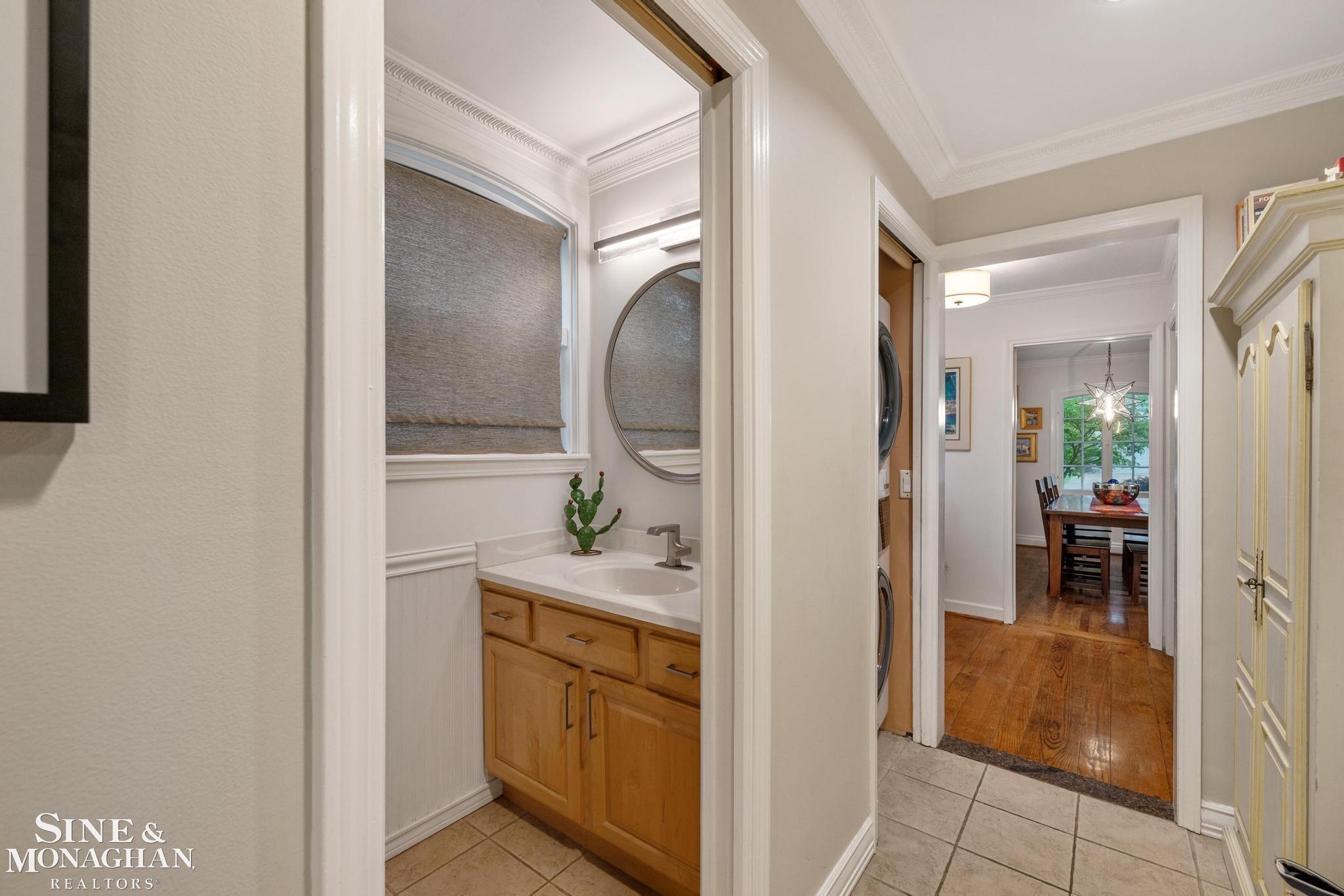 255 Lewiston Road Grosse Pointe Farms, MI 48236 - Photo 13 of 40