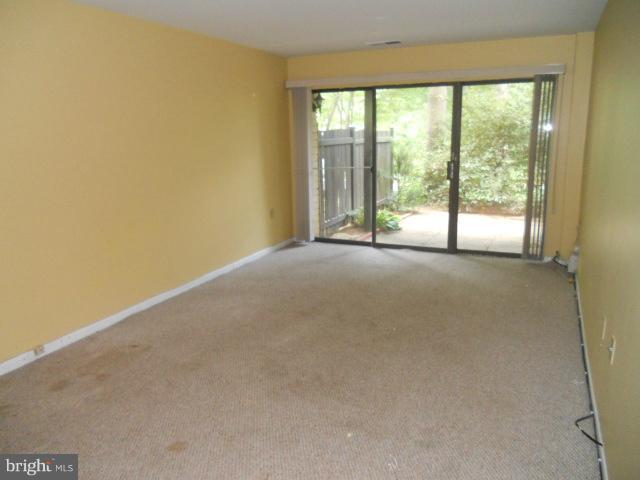 11172 Saffold Way Reston, VA 20190 - Photo 14 of 17 Family Room