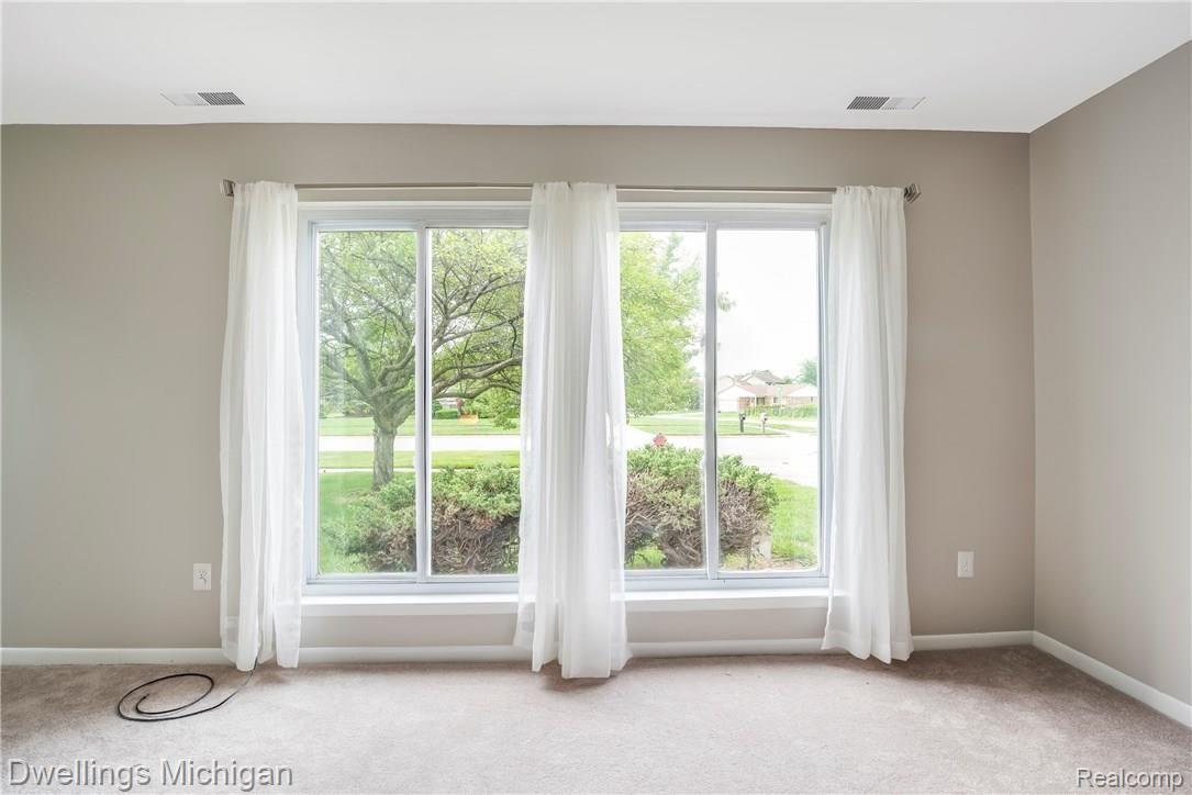 42044 Saltz Road Canton, MI 48187 - Photo 5 of 19 42044-Saltz-rd-Canton-mi-48187-windowstill-8.jpg