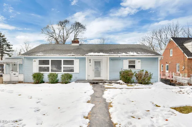$324,900 | 11 Hillside Avenue, Colonie, NY 12205
