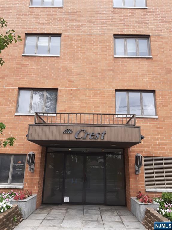 633 Palisade Avenue, Unit 3C Cliffside Park, NJ 07010 - Photo 4 of 13