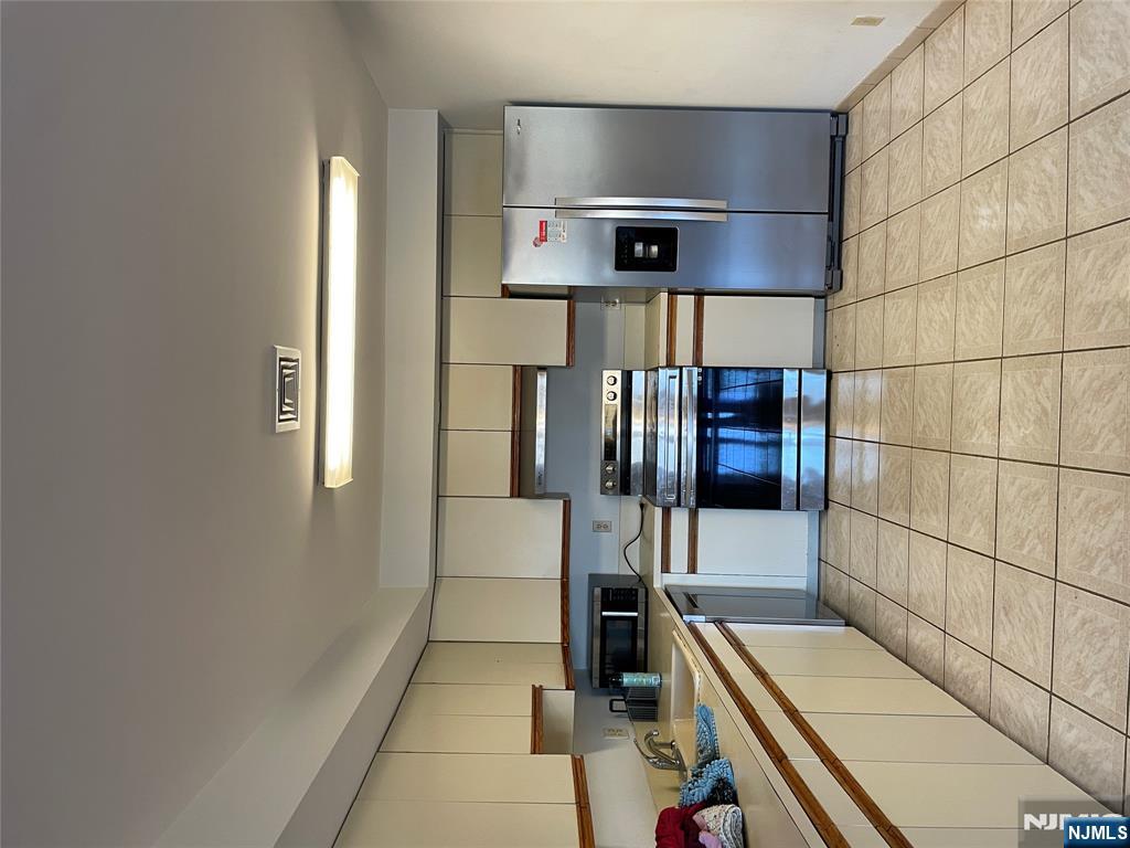 633 Palisade Avenue, Unit 3C Cliffside Park, NJ 07010 - Photo 6 of 13