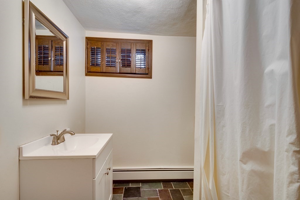 2 Robin Road Milford, MA 01757 - Photo 35 of 40 Gallery Image 35