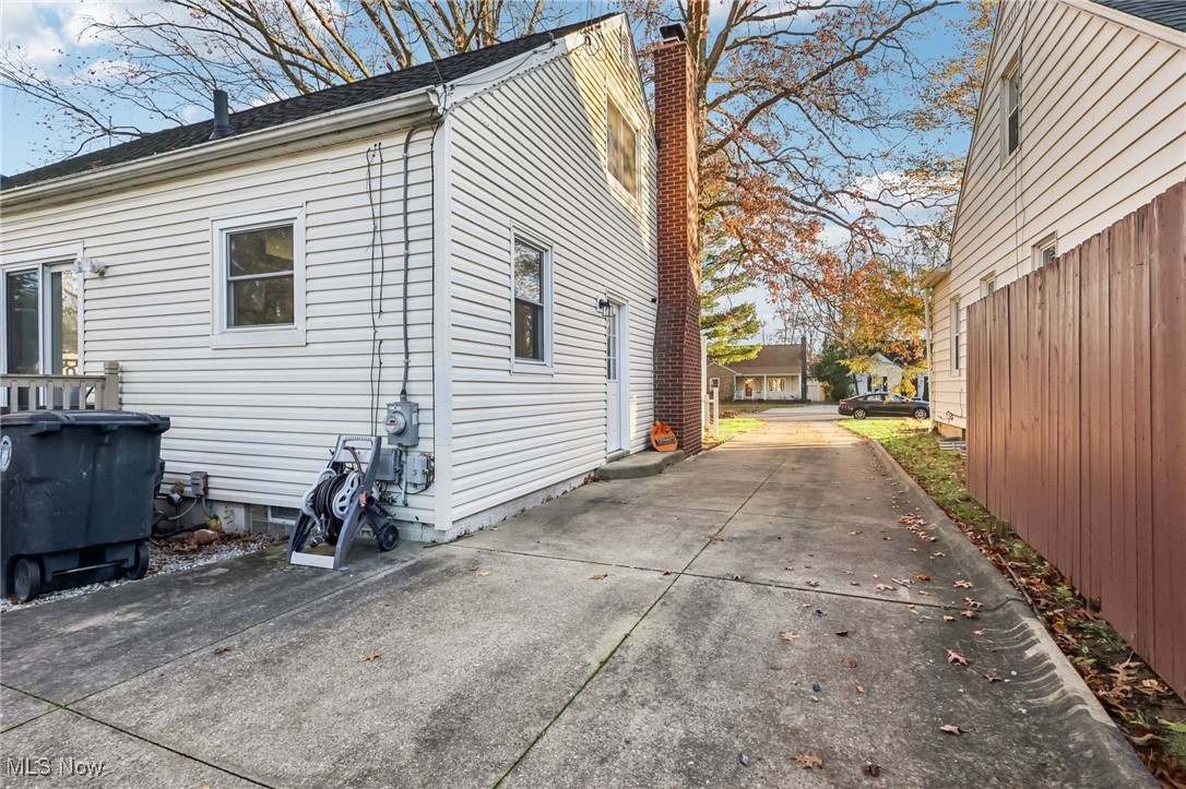 1949 Stabler Road Akron, OH 44313 - Photo 24 of 28