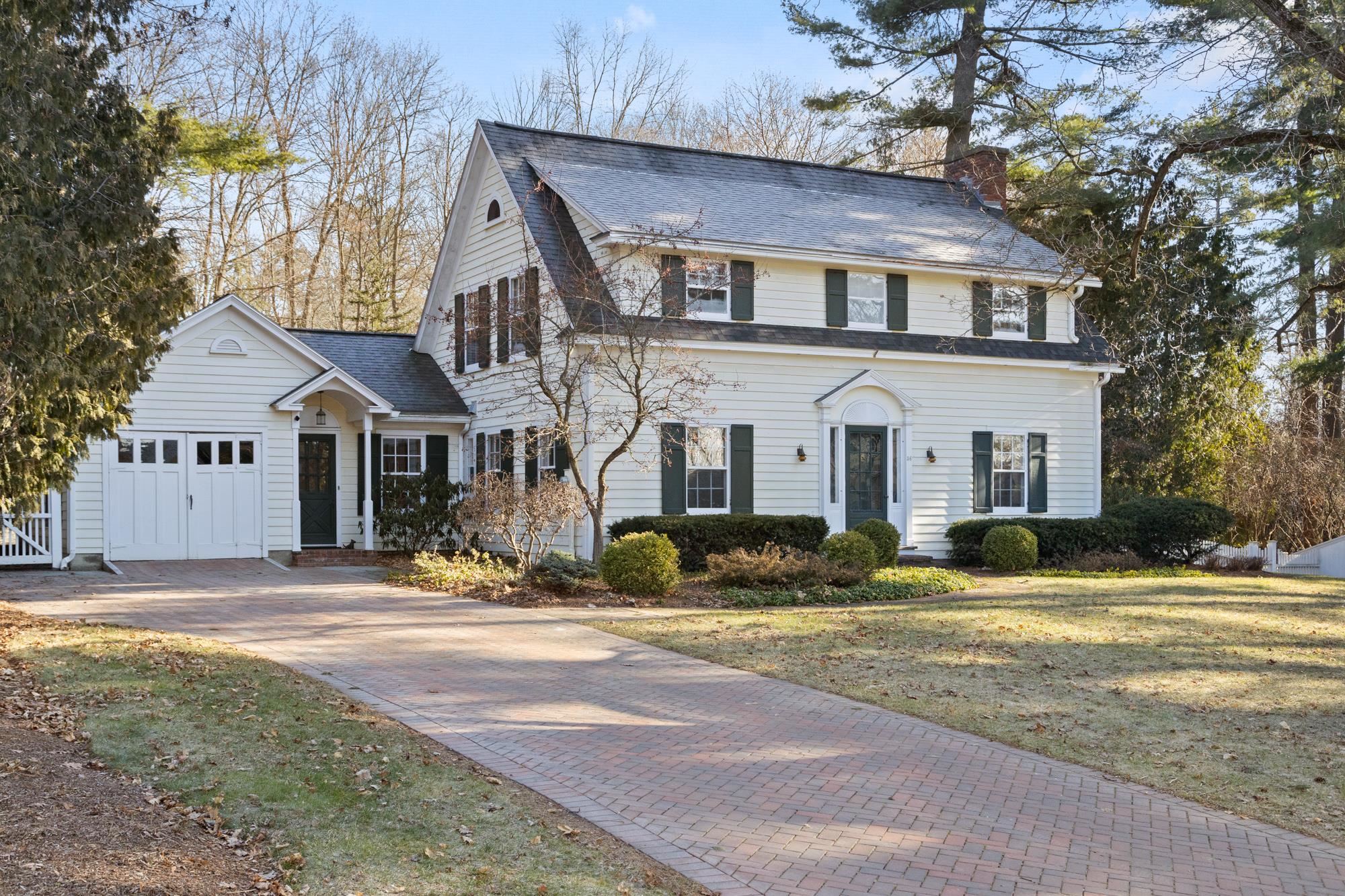 36 Hillcrest Road Burlington, VT 05401 - Photo 3 of 40 Gallery Image 3