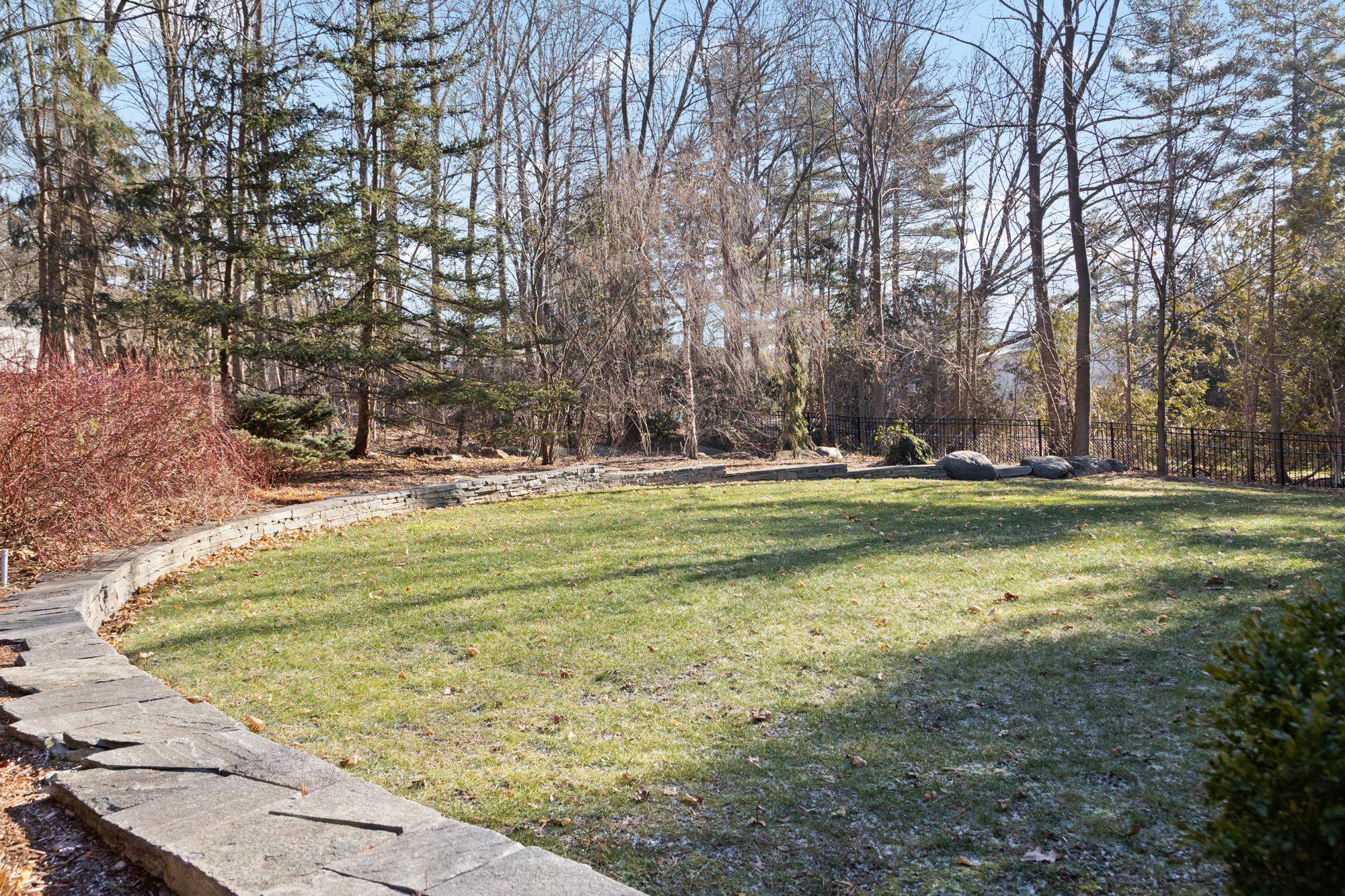 36 Hillcrest Road Burlington, VT 05401 - Photo 34 of 40 Gallery Image 34