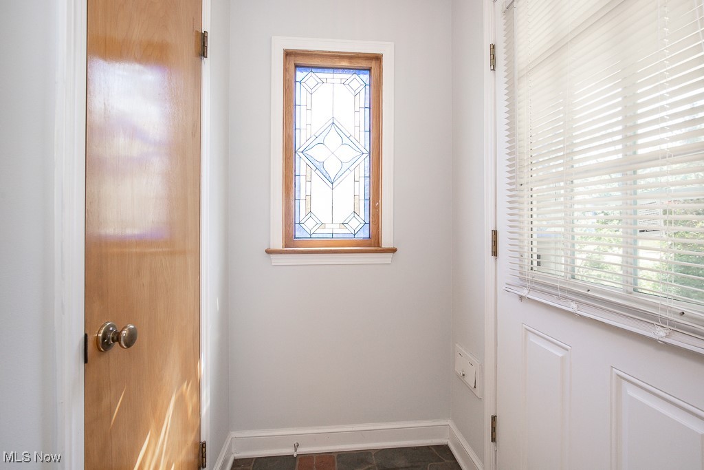 1502 Felton Road South Euclid, OH 44121 - Photo 7 of 30
