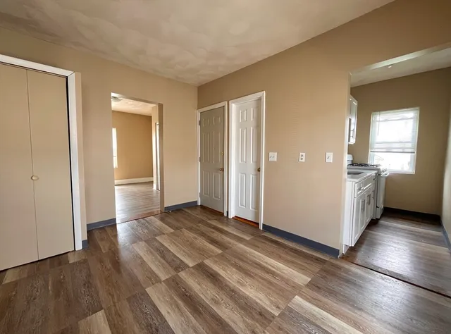 $1,800 | 25 Oakland Avenue, Unit 3R, Everett, MA 02149