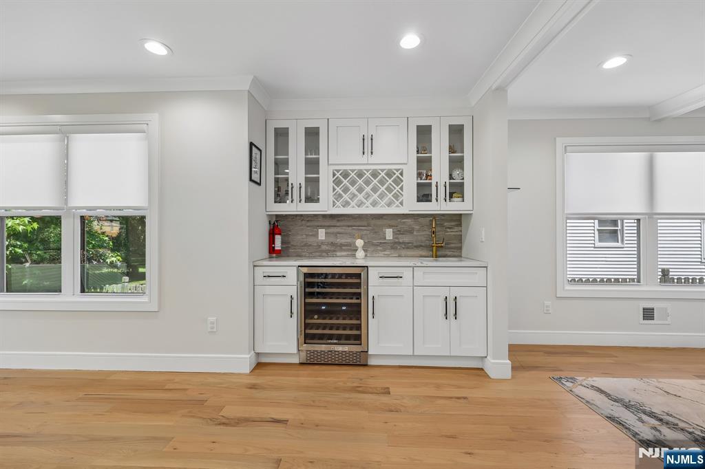676 Ridgewood Avenue Oradell, NJ 07649 - Photo 12 of 50