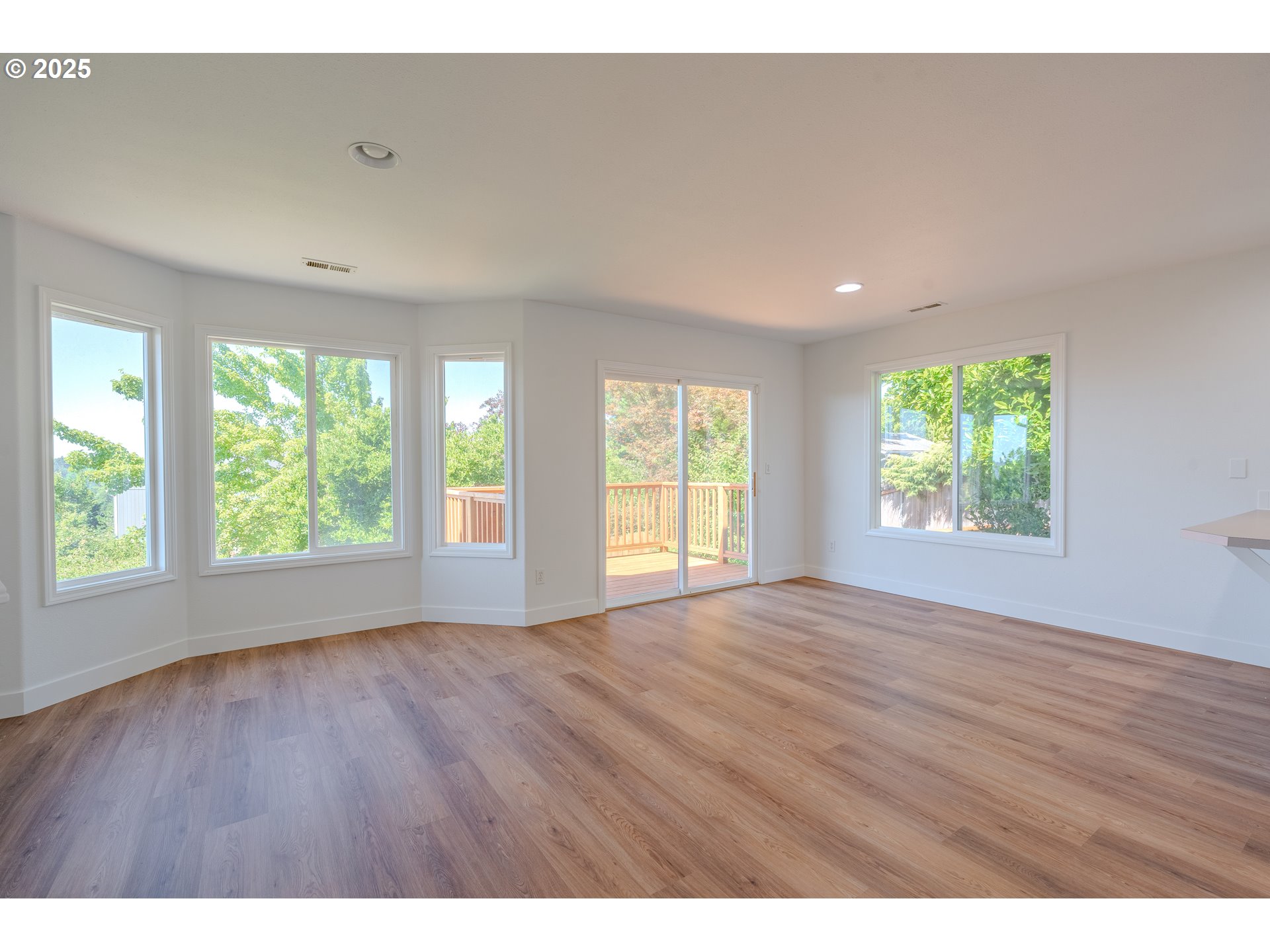 642 East Pioneer Loop La Center, WA 98629 - Photo 11 of 48