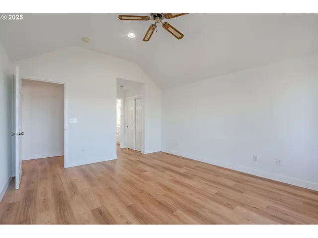 $630,000 | 642 East Pioneer Loop, La Center, WA 98629