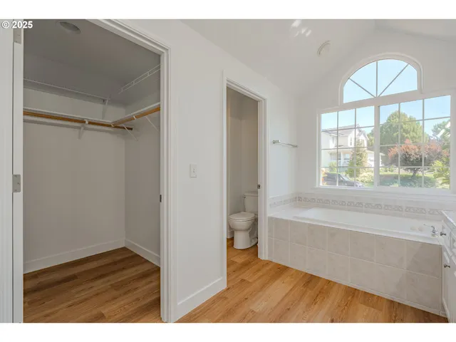 $630,000 | 642 East Pioneer Loop, La Center, WA 98629