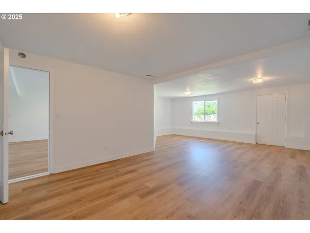 $630,000 | 642 East Pioneer Loop, La Center, WA 98629