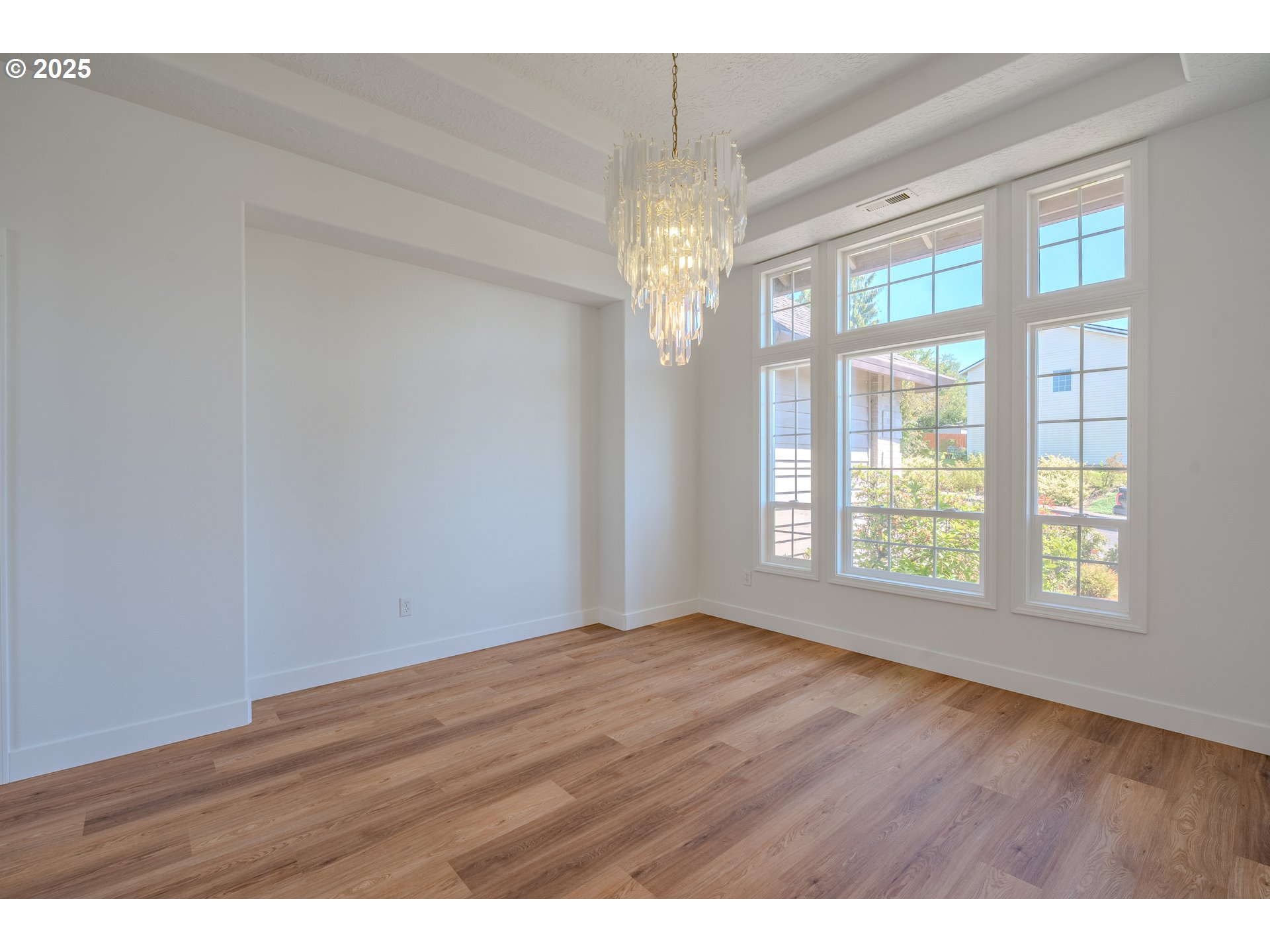 642 East Pioneer Loop La Center, WA 98629 - Photo 4 of 48