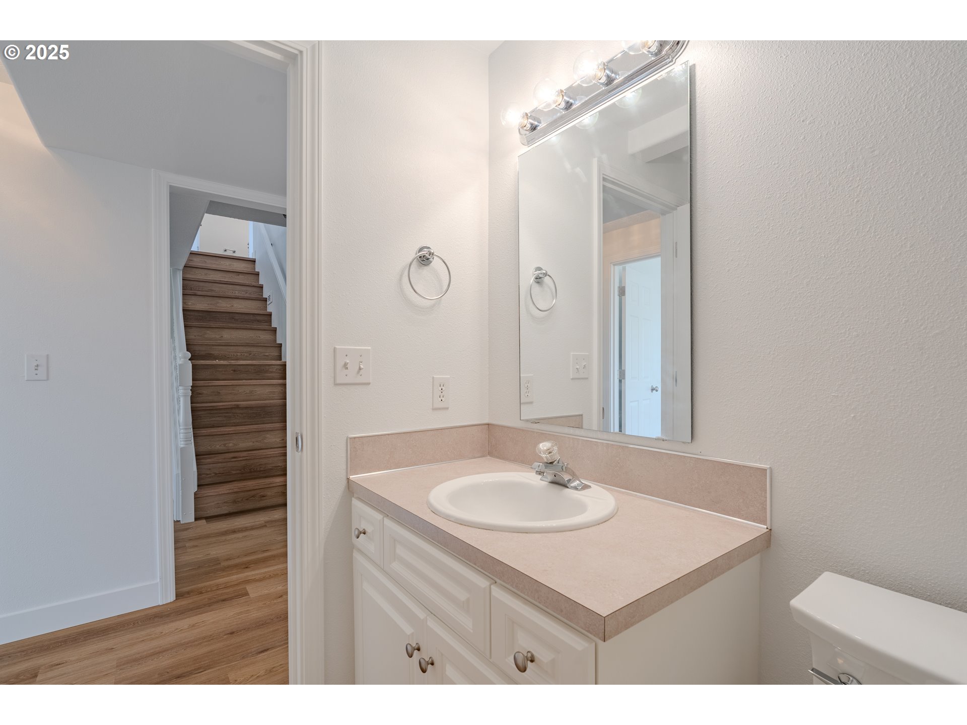 642 East Pioneer Loop La Center, WA 98629 - Photo 41 of 48
