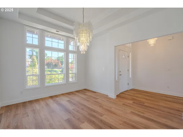 $630,000 | 642 East Pioneer Loop, La Center, WA 98629