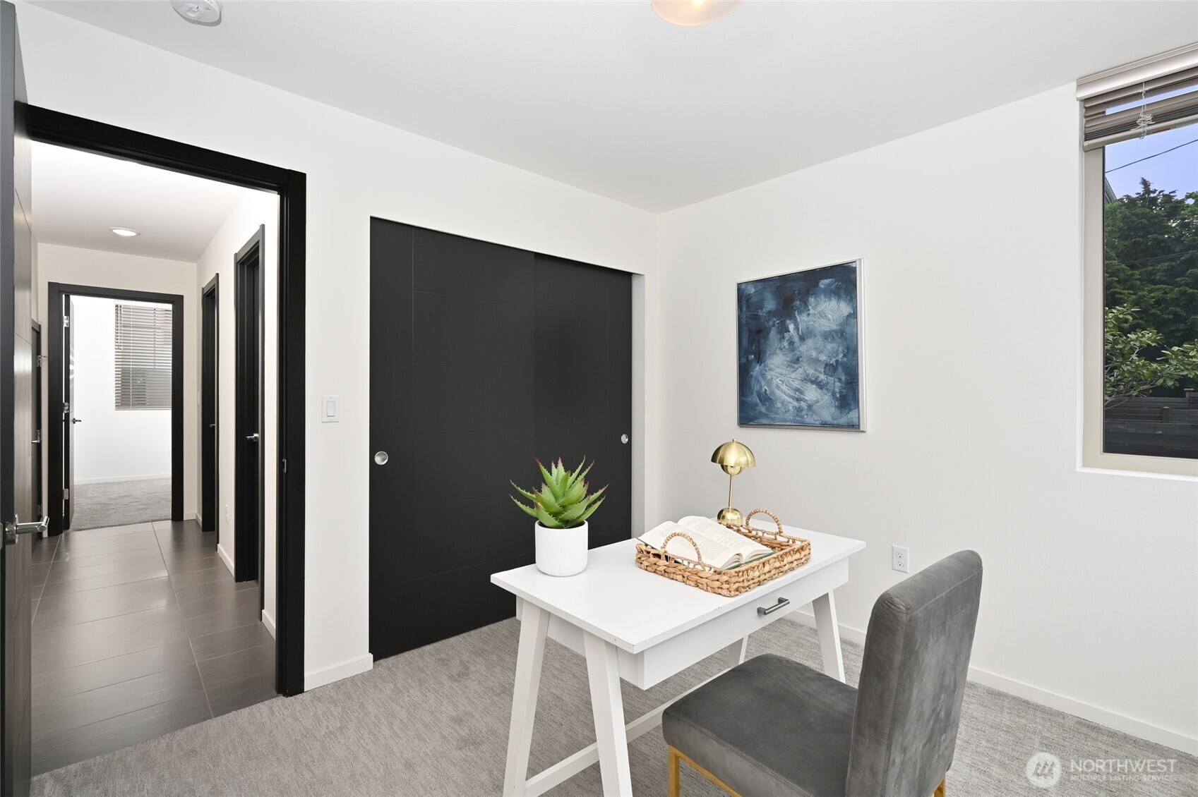 738 D N 95th Seattle, WA 98103 - Photo 4 of 26