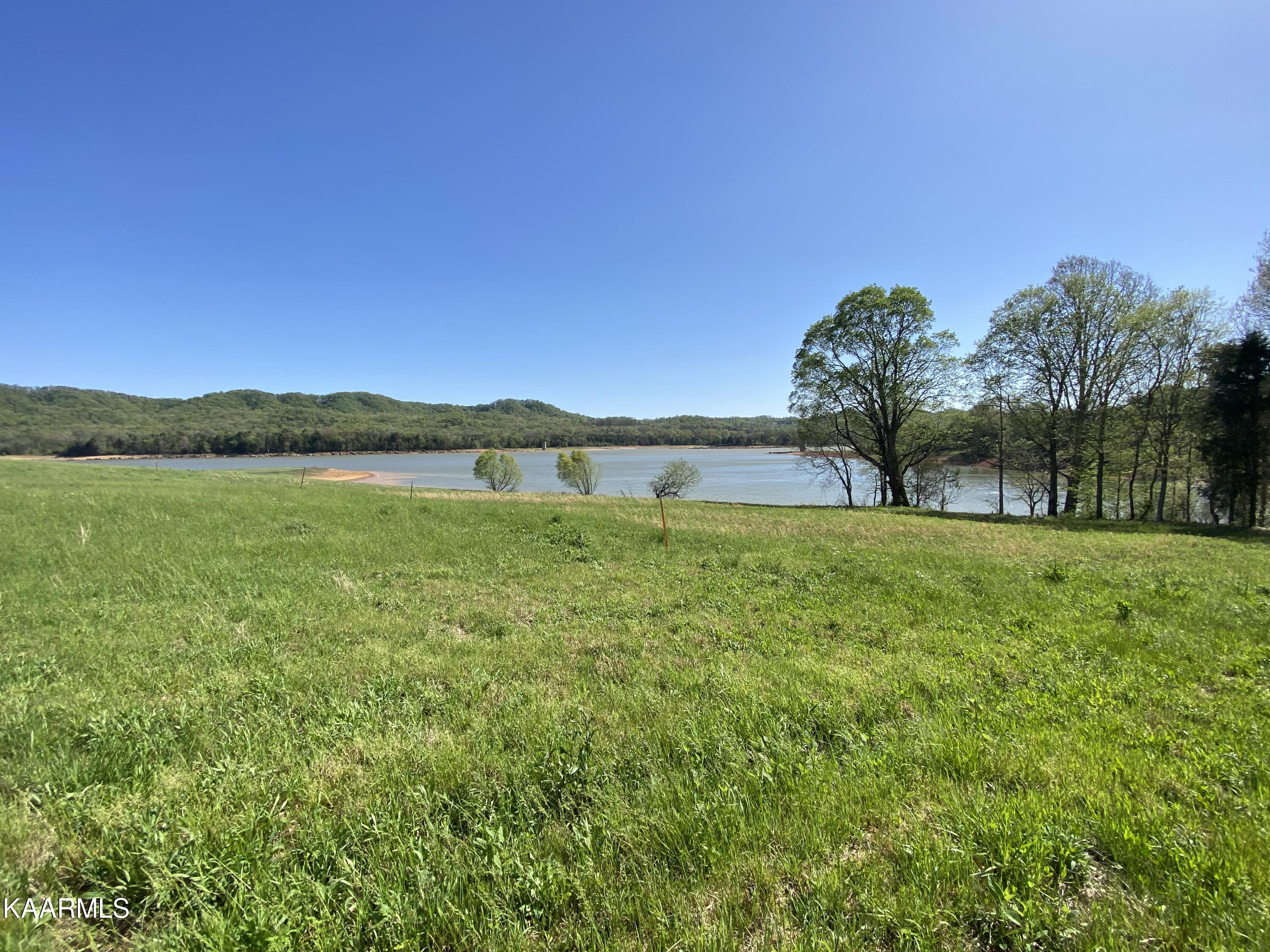 17 Masters Lane Bean Station, TN 37708 - Photo 12 of 13 4FD95A34-E2A6-4D21-8D60-F5DA3893F4FF