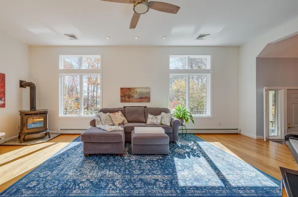 $745,000 | 112 Apple Hill Road, Sunapee, NH 03782