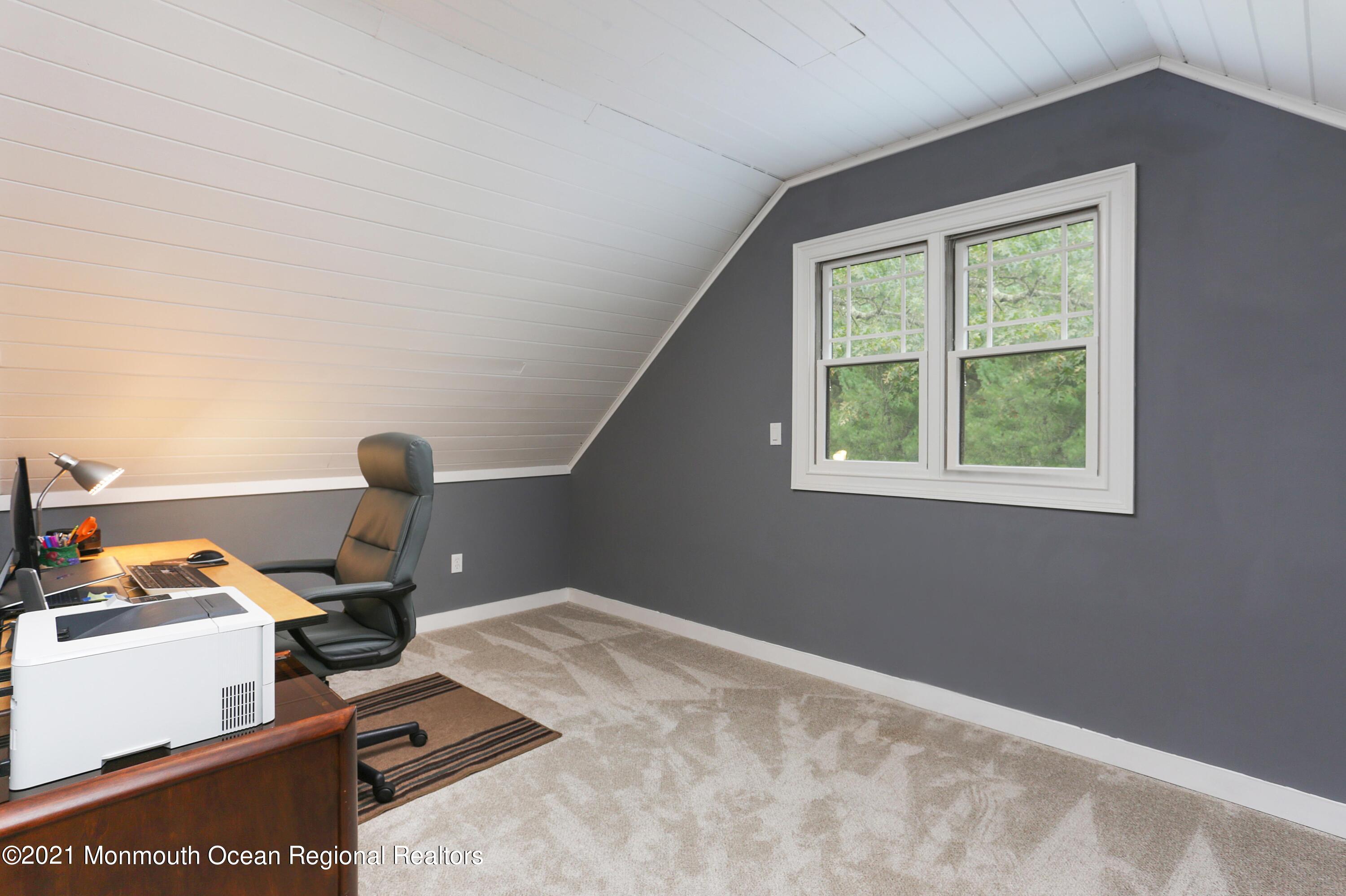 719 Gail Chambers Road Jackson, NJ 08527 - Photo 22 of 34 a workspace with furniture and a window