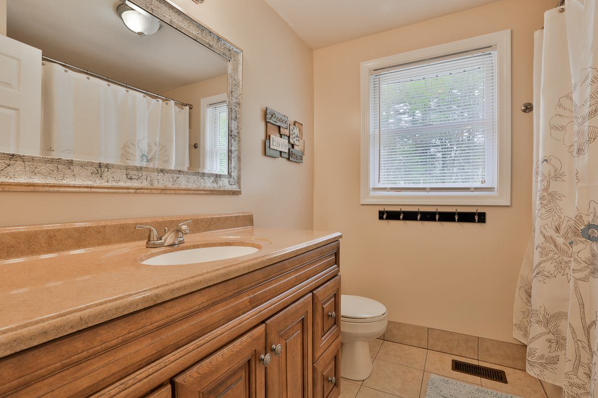 83 Back River Road Merrimack, NH 03054 - Photo 23 of 40