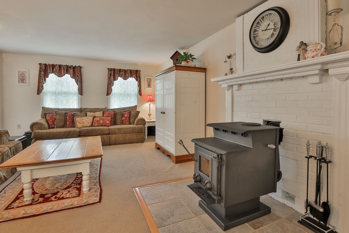 83 Back River Road Merrimack, NH 03054 - Photo 6 of 40