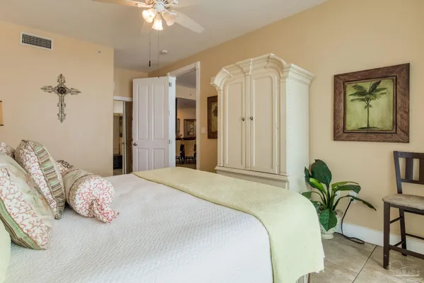 $985,000 | 521 West Beach Boulevard, Unit 702, Gulf Shores, AL 36542
