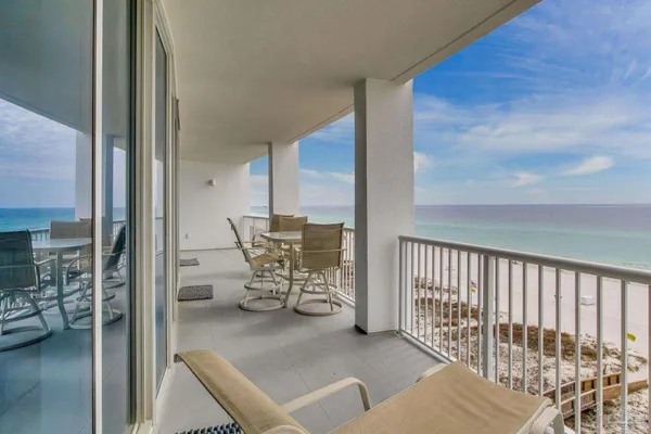 $985,000 | 521 West Beach Boulevard, Unit 702, Gulf Shores, AL 36542
