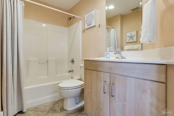 $985,000 | 521 West Beach Boulevard, Unit 702, Gulf Shores, AL 36542