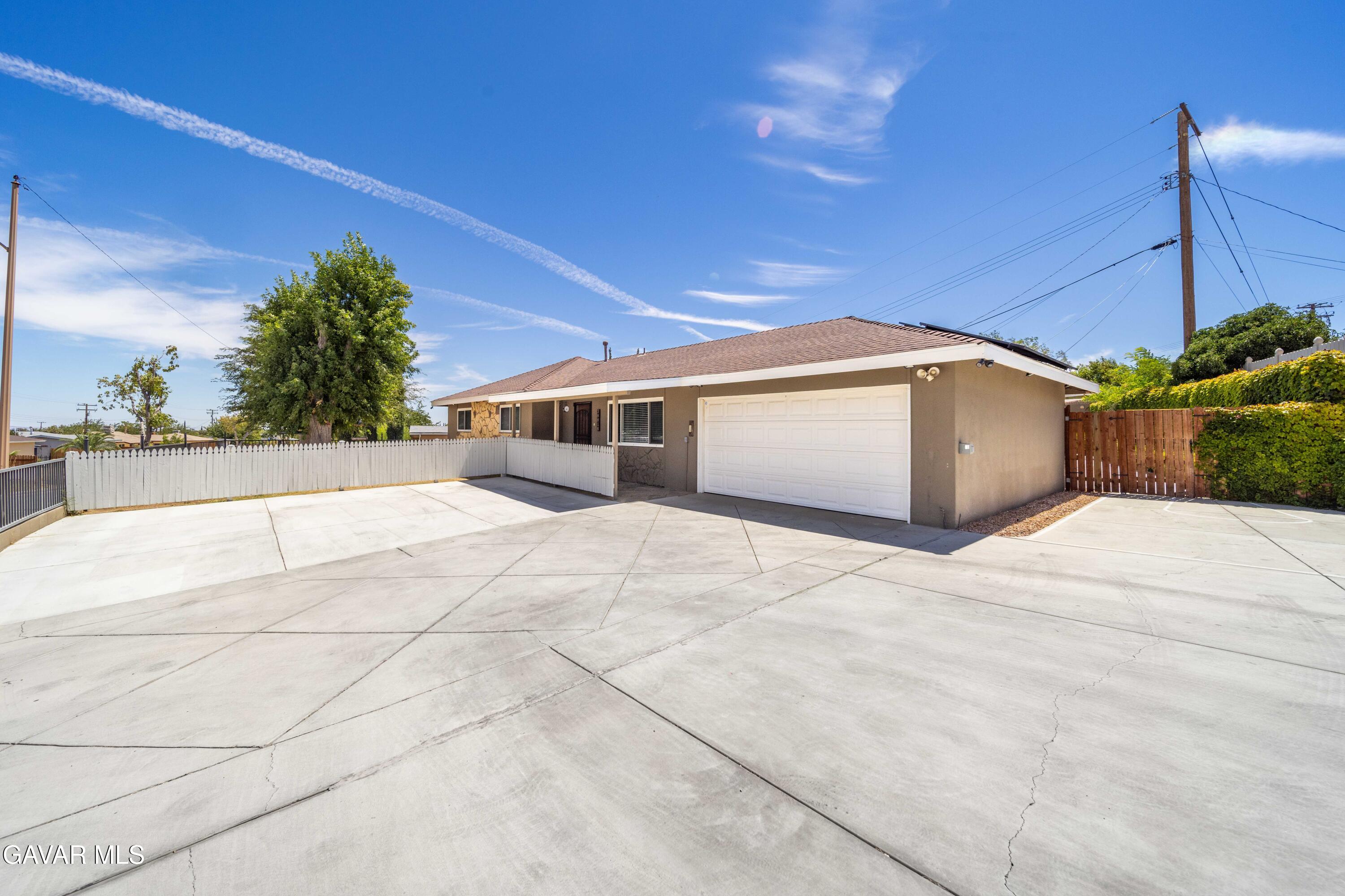 38818 Deer Run Road Palmdale, CA 93551 - Photo 6 of 33 38818 Deer Run Rd -6