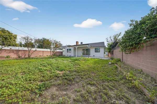 $4,200 | 15753 Cohasset Street, Van Nuys, CA 91406