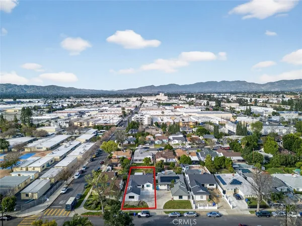 $4,200 | 15753 Cohasset Street, Van Nuys, CA 91406