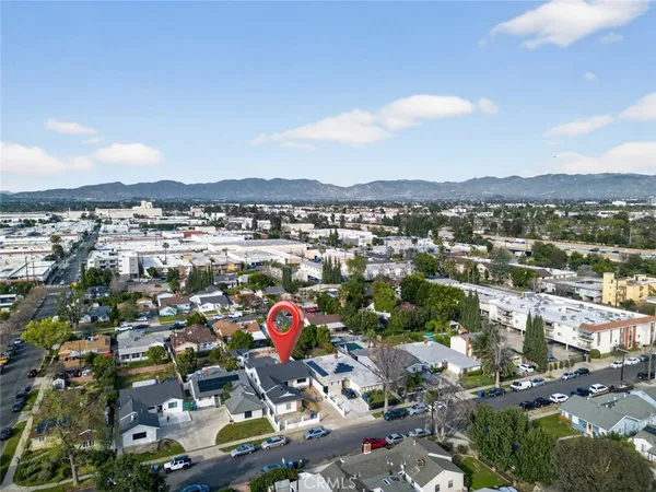 $4,200 | 15753 Cohasset Street, Van Nuys, CA 91406