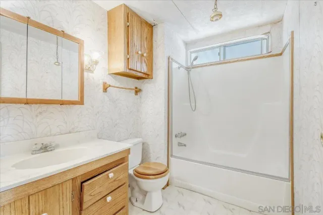 $190,000 | 15420 Olde Highway 80, Unit 127, El Cajon, CA 92021