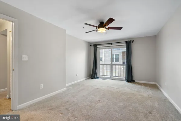 $3,200 | 177 Martin Lane, Alexandria, VA 22304
