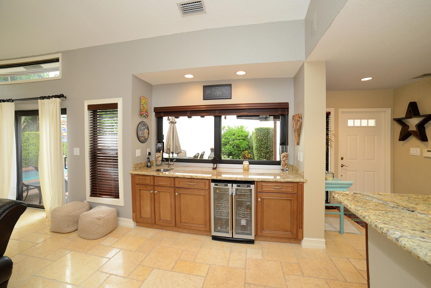 21717 Club Villa Terrace Boca Raton, FL 33433 - Photo 5 of 22 WET BAR