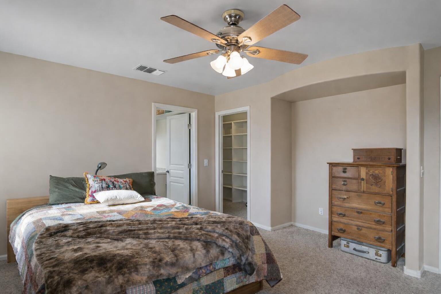 61869 Grand View Circle Joshua Tree, CA 92252 - Photo 12 of 34 Pimary bedroom 2 edited
