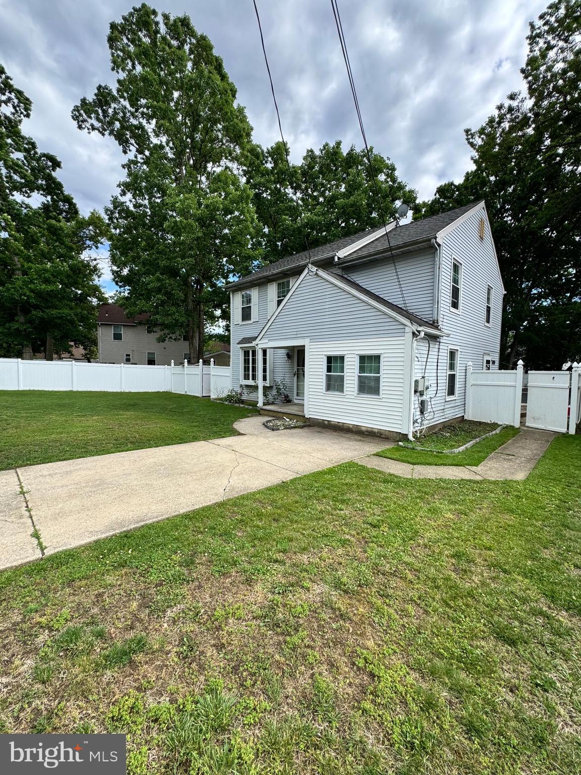 461 Old Erial Road Sicklerville, NJ 08081 - Photo 3 of 34 a house view with a outdoor space