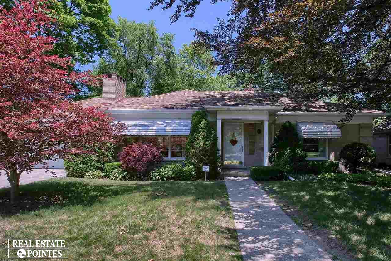 1680 Oxford Road Grosse Pointe Woods, MI 48236 - Photo 1 of 30