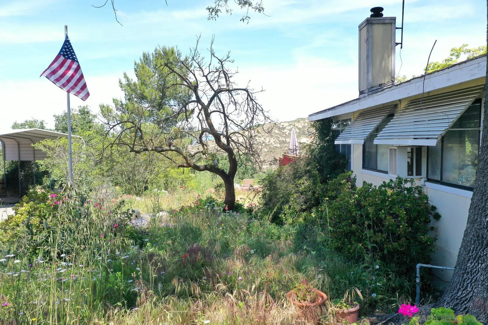 28555 Gordon Hill Road Valley Center, CA 92082 - Photo 5 of 10