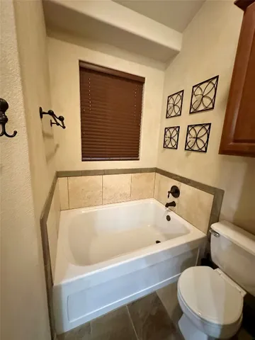 $2,400 | 15105 Cavalier Canyon Drive, Lakeway, TX 78734