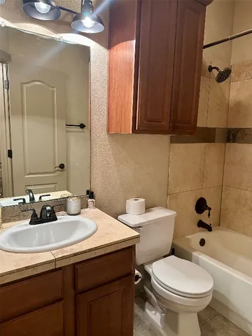 $2,400 | 15105 Cavalier Canyon Drive, Lakeway, TX 78734