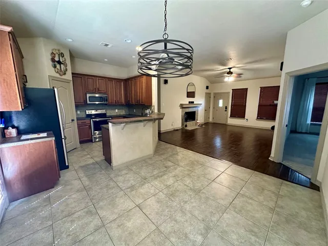 $2,400 | 15105 Cavalier Canyon Drive, Lakeway, TX 78734