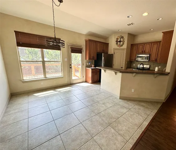 $2,400 | 15105 Cavalier Canyon Drive, Lakeway, TX 78734