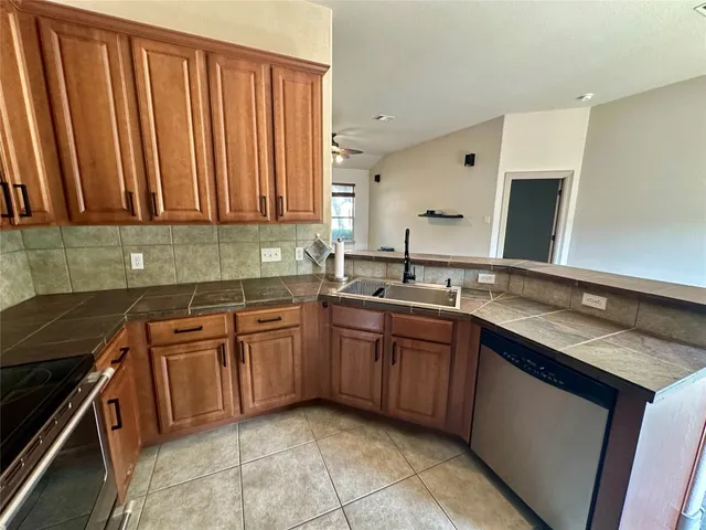 $2,400 | 15105 Cavalier Canyon Drive, Lakeway, TX 78734